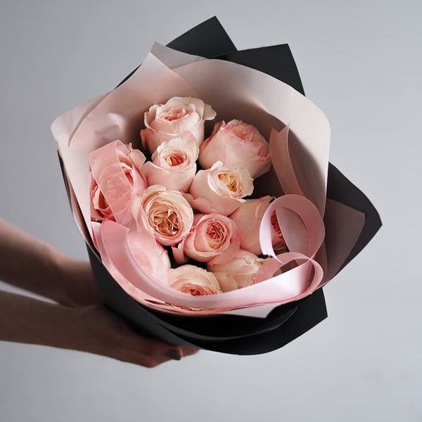 Peonies delivery in London UK Send peony roses to UK