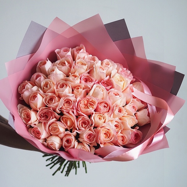 Luxury peony delivery in London Send peony roses to London