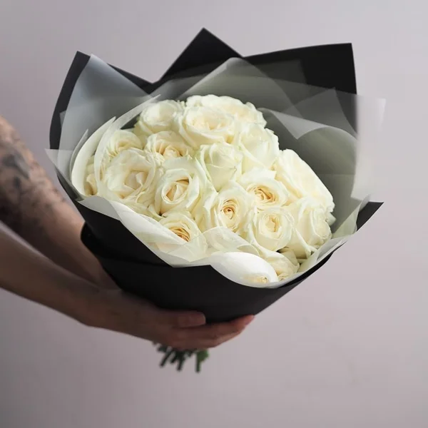 Luxury roses delivery UK