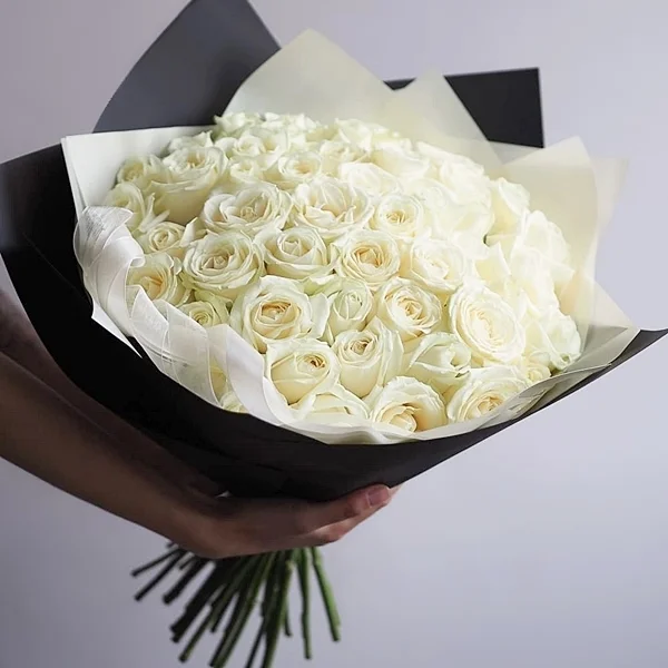 Roses delivery UK